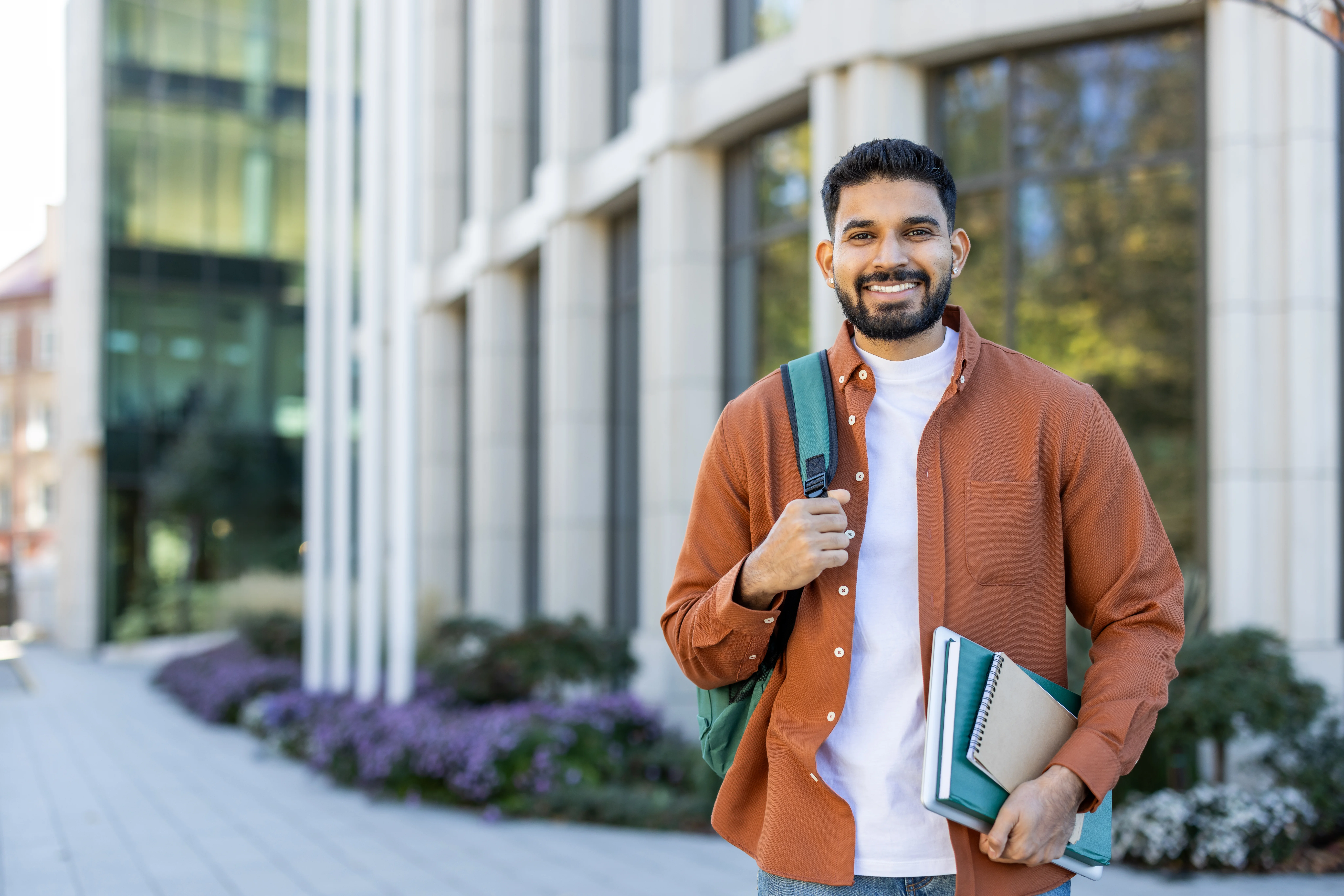 Study in Malta vs UK: Which study destination is right for UAE students?