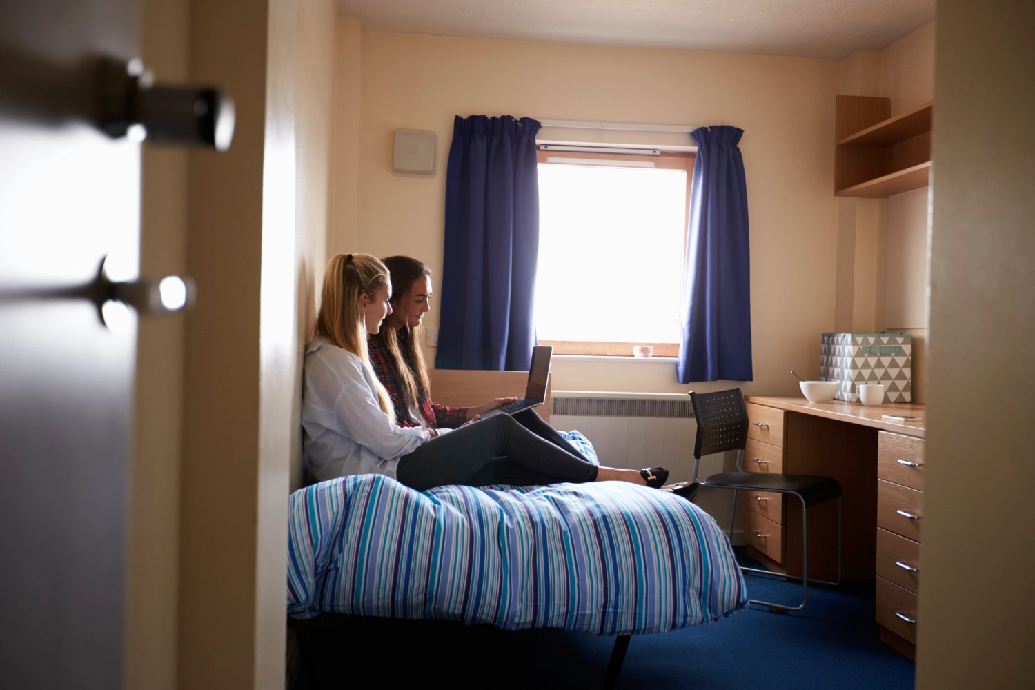 Single en-suite rooms for solo explorers